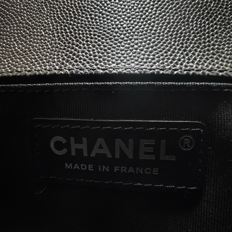 Chanel Boy 銀扣 20cm-8