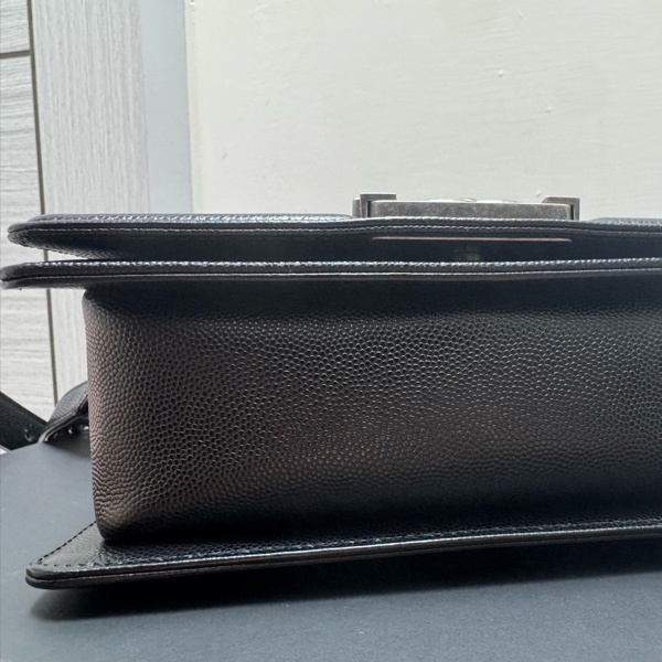 Chanel Boy 銀扣 20cm-10