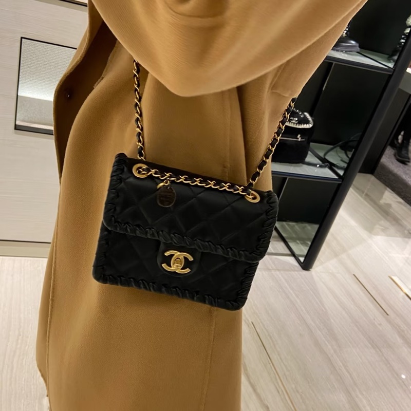 CHANEL香奈兒黑色金釦金幣鏈條豆腐包方胖子芯片款💍-8