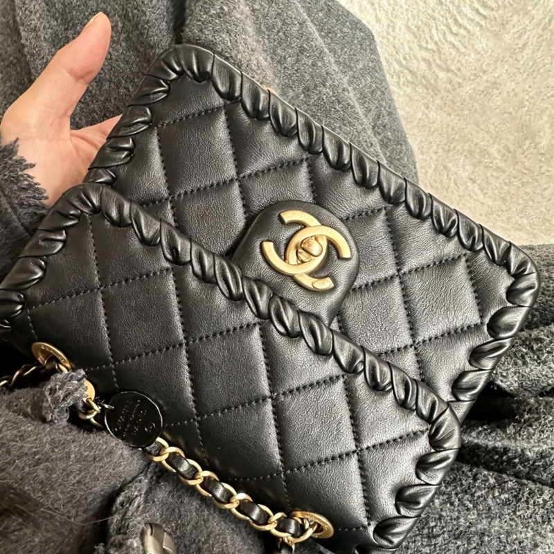 CHANEL香奈兒黑色金釦金幣鏈條豆腐包方胖子芯片款💍-16