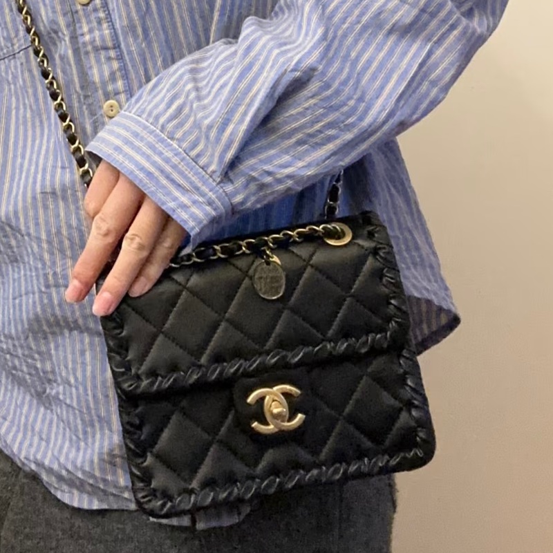 CHANEL香奈兒黑色金釦金幣鏈條豆腐包方胖子芯片款💍-21