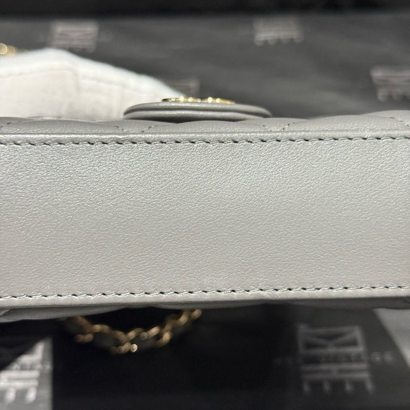 CHANEL香奈兒22A灰色金扣手柄mini小廢包鏈條包 芯片款11cm。-5