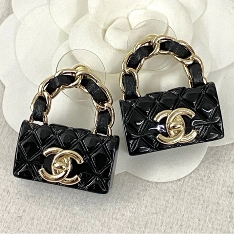 CHANEL香奈兒 23C 包包皮穿鏈耳釘 樹脂 小羊皮 金屬 耳環 附件：盒