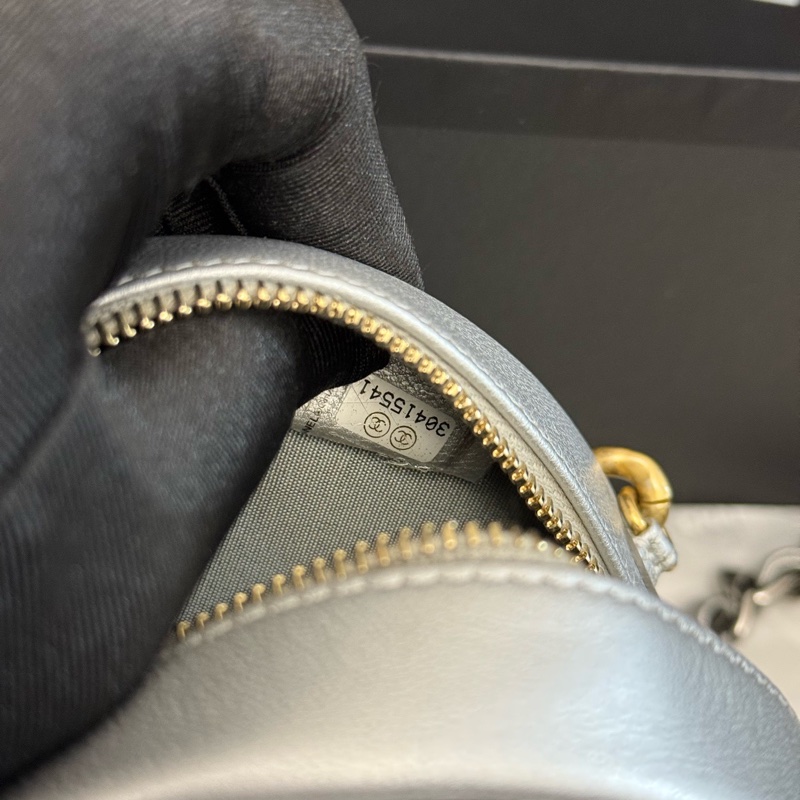 chanel香奈兒 銀色19bag圓餅包手提斜挎包 30開-7