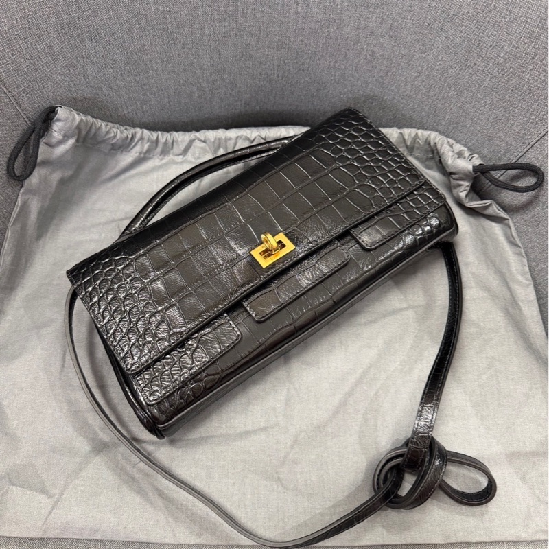 巴黎世家 Balenciaga bel air clutch 黑金 全新-1