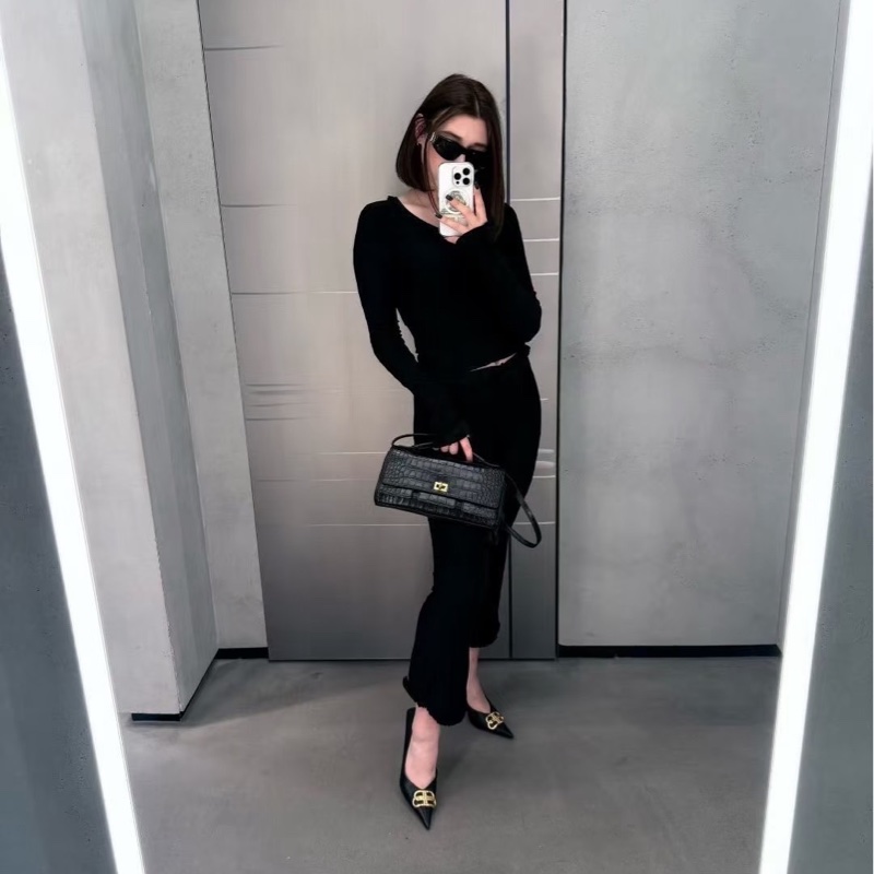 巴黎世家 Balenciaga bel air clutch 黑金 全新-6