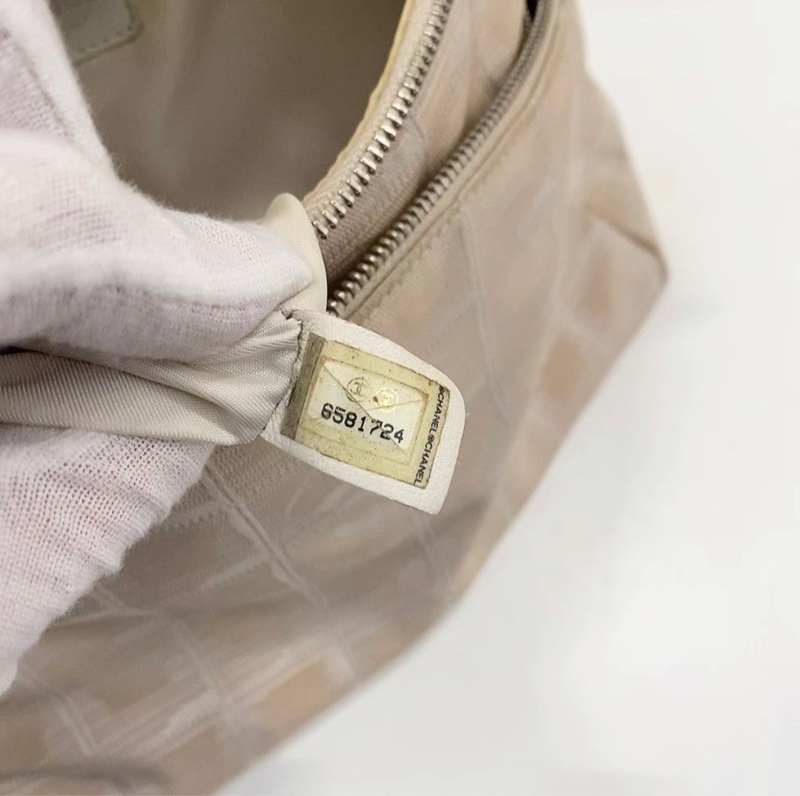 Chanel香奈兒冰格雙肩包 米色帆布經典老花-4