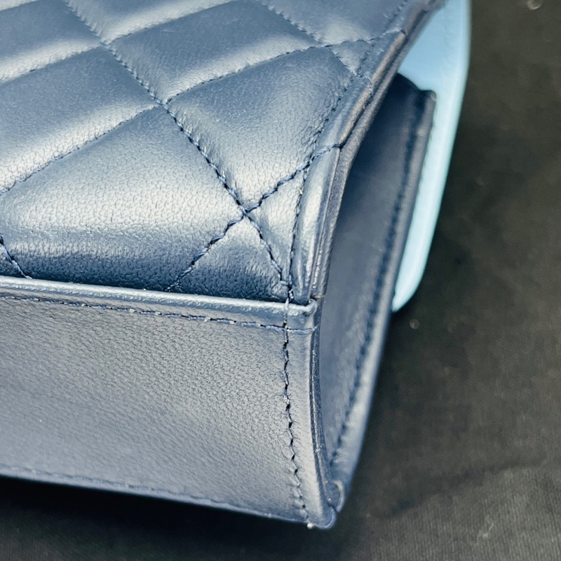 香奈兒Chanel 深藍色金扣高級工坊系列Trendy mini-8