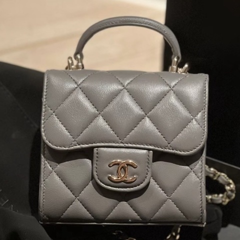 CHANEL 22A香奈兒灰色金扣手柄mini小廢包鏈條包 芯片款11cm