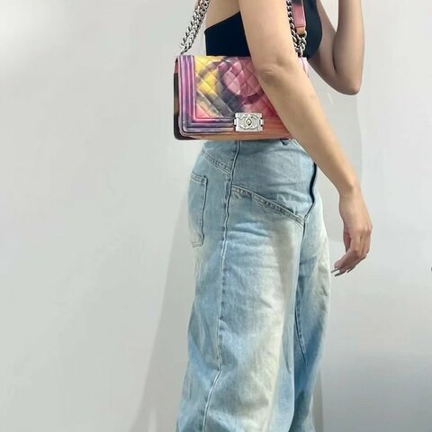 Chanel 彩虹塗鴉Leboy中號 羊皮銀扣 25*15*7 98新配件盒子 塵袋 保卡