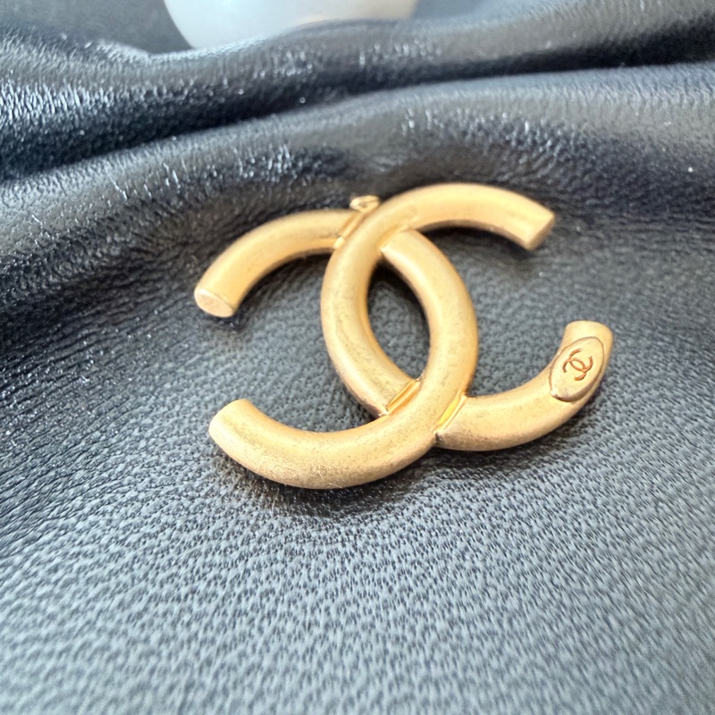 CHANEL✨25S 黑金珍珠蝴蝶結斜背包手拿包鏈條包 晚宴包鏈條可拆 台灣購證-34