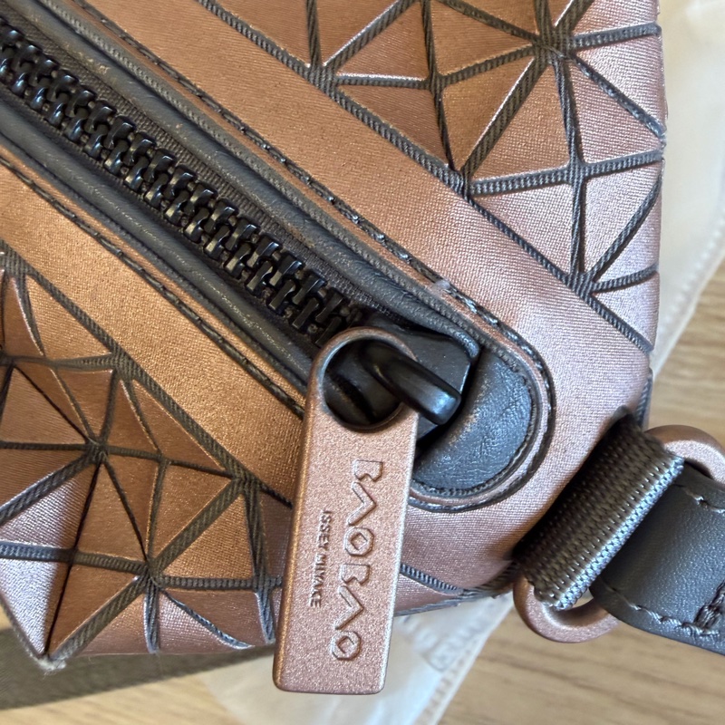 Bao Bao Issey Miyake 馬鞍包 灰粉色-3