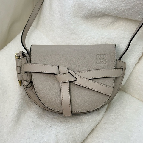 Loewe mini gate 燕麥色