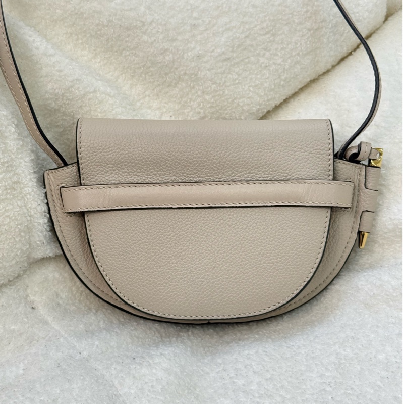 Loewe mini gate 燕麥色-2