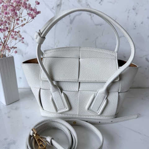 BV✨Bottega Venta✨Arco mini 手提包斜背包老錢風大格編織包