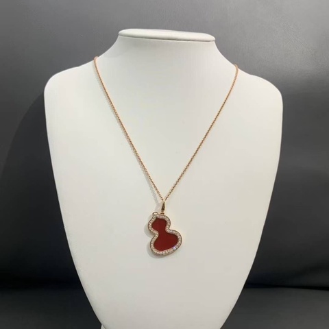 )Qeelin 麒麟 Wulu 系列玫瑰金大號紅瑪瑙葫蘆吊墜項鍊,尺寸 26×18mm,2024年購入