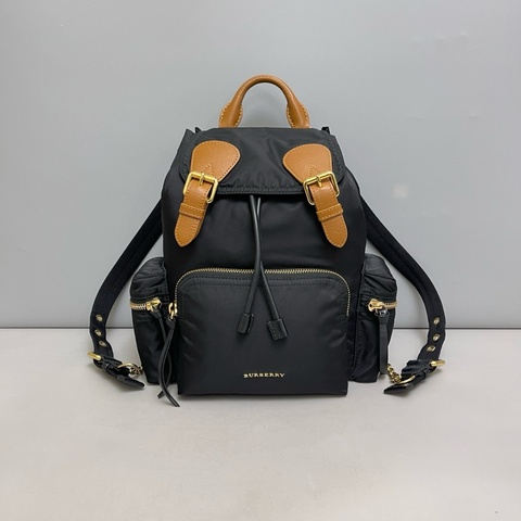 Burberry 尼龍拼皮後背包 雙肩包