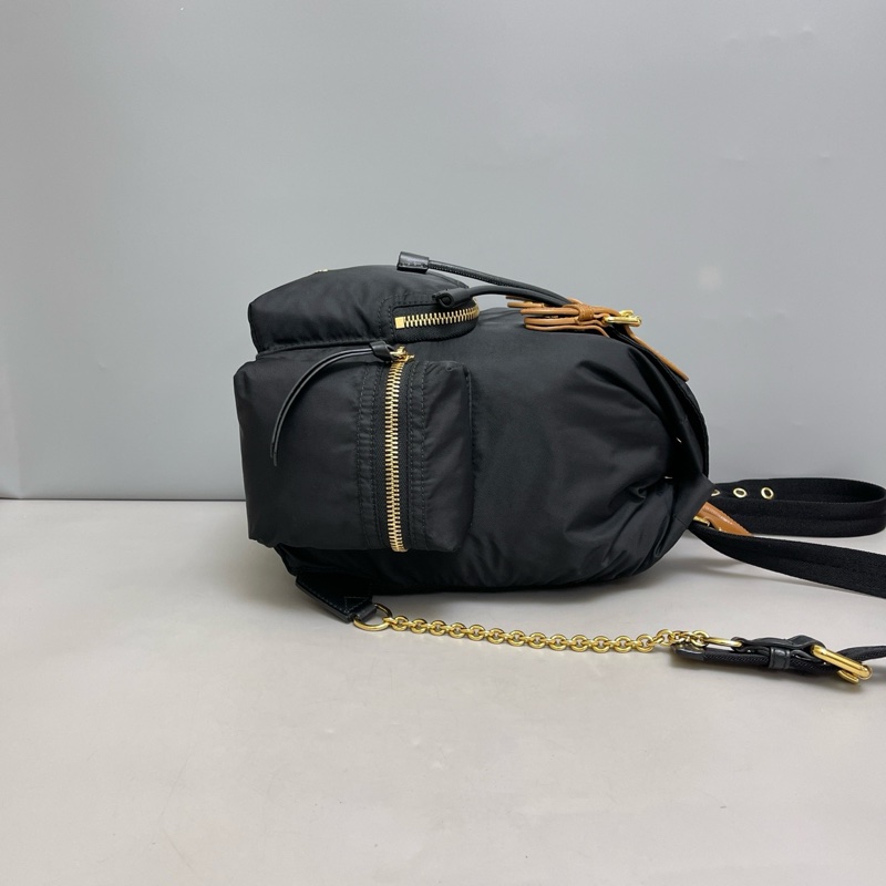 Burberry 尼龍拼皮後背包 雙肩包-2