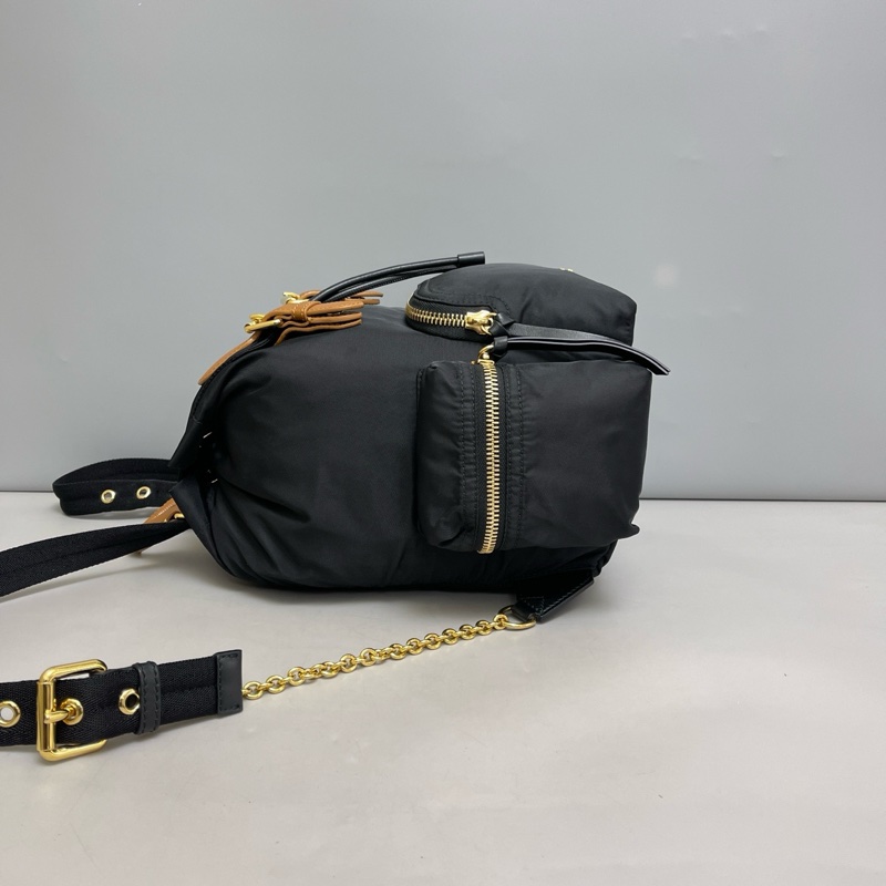 Burberry 尼龍拼皮後背包 雙肩包-3