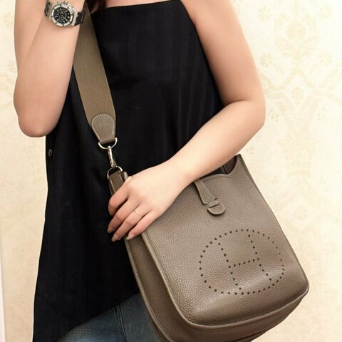 Hermes evelyne29  大象灰 金扣 TC皮 29*29*8 99新配件肩帶 購證 說明書