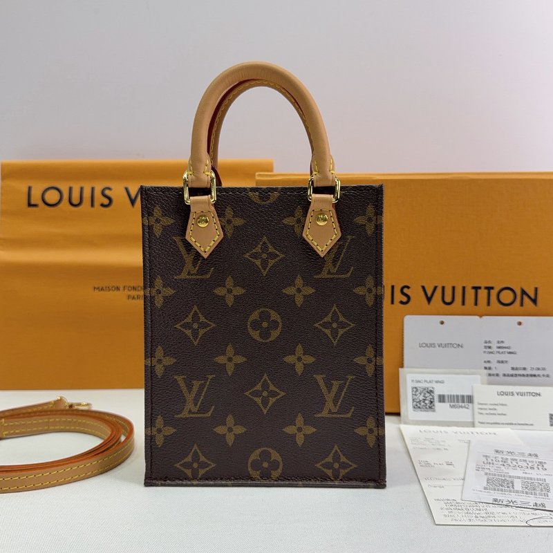 LV Petit Sac Plat迷你琴譜包-1