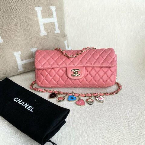 Chanel 橫版CF愛心吊墜鏈條包 粉色金扣 羊皮 25*12*5 98新配件塵袋
