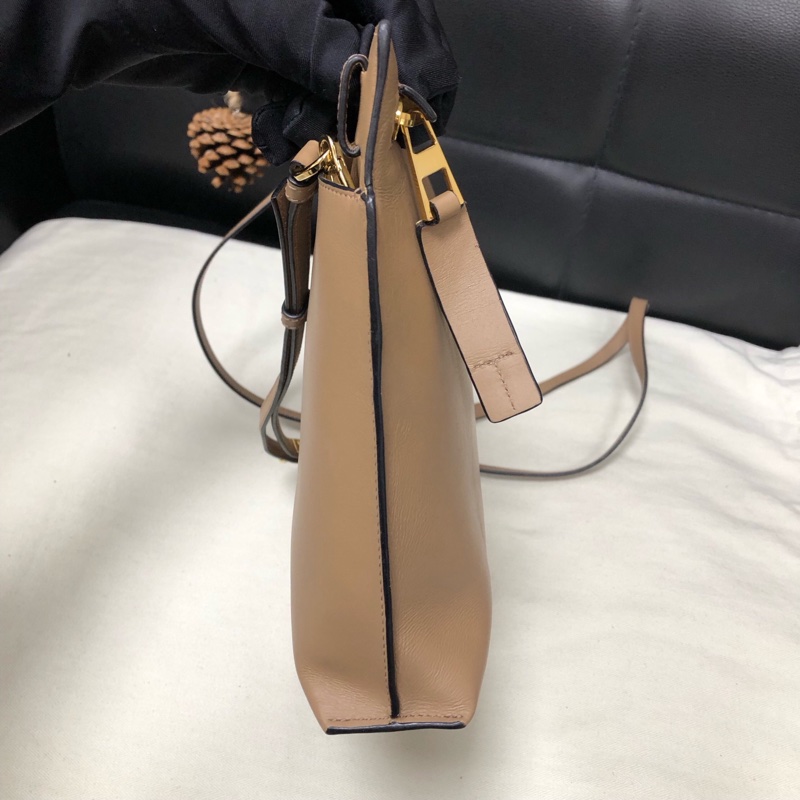 Loewe 羅意威 奶茶色手包斜挎包 年份看編碼-3