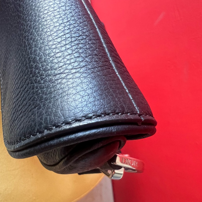 Dior經典黑色耐磨荔枝皮馬鞍造型斜背掛腰兩用包-19