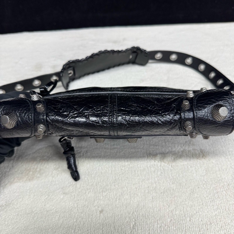 Balenciaga巴黎世家 黑銀油蠟皮Le Cagole機車包-3