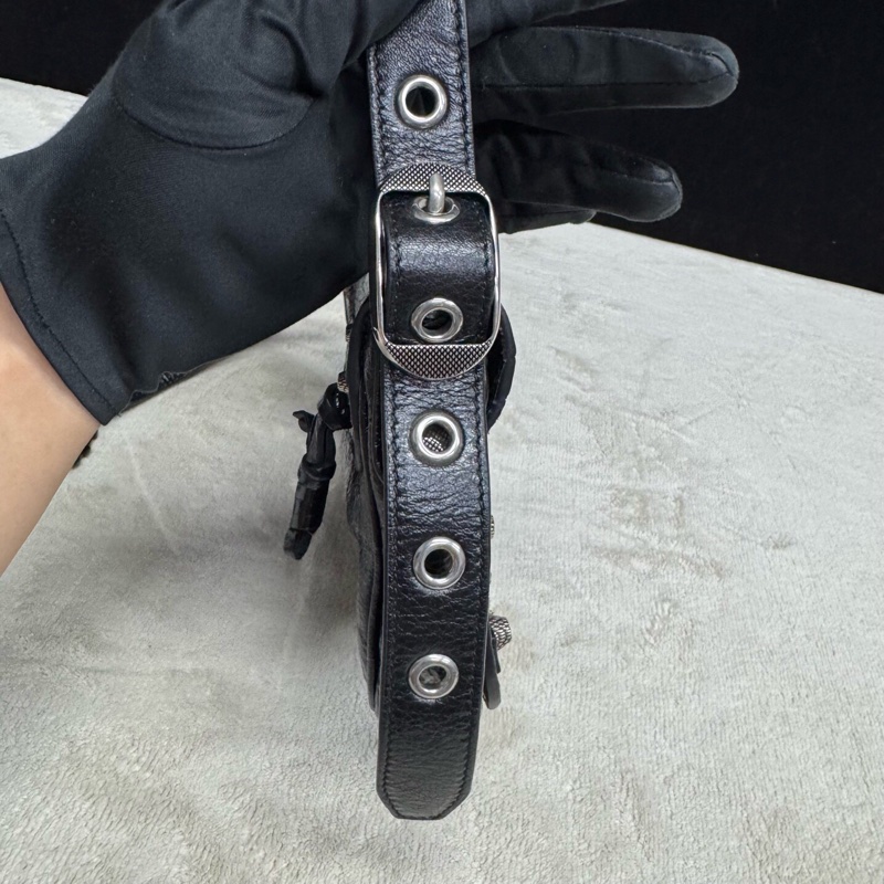 Balenciaga巴黎世家 黑銀油蠟皮Le Cagole機車包-8