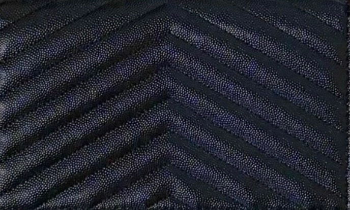 • WOC 鍊帶錢包 (Wallet On Chain): 若為附有金屬鍊帶的版本(WOC)-6