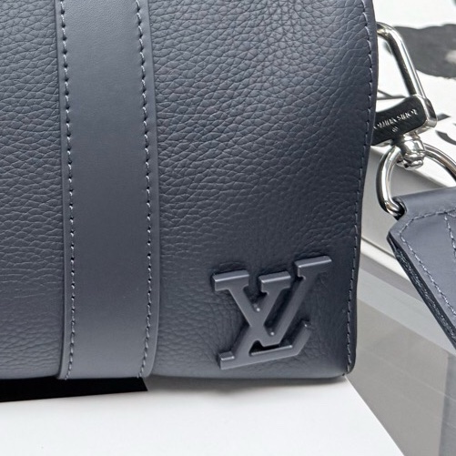 Louis Vuitton 路易威登 Keepall City 藍灰色全皮斜挎包芯片款-3
