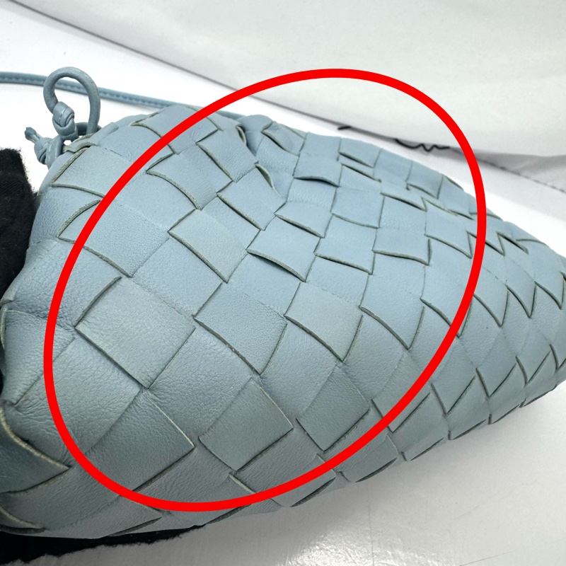 Bottega Veneta The Pouch 水藍色肩背雲朵包-7