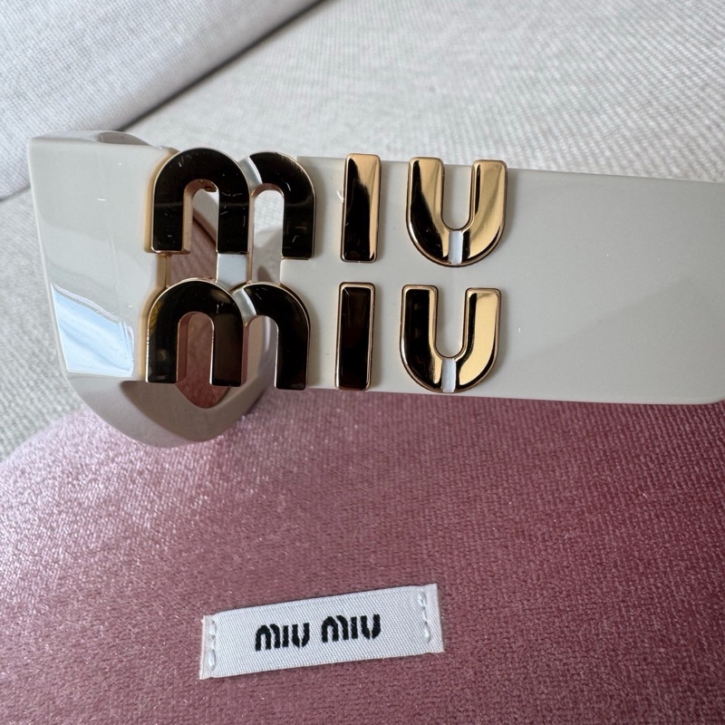 ✨️miumiu象牙白11W 太陽眼鏡 全新全配-4