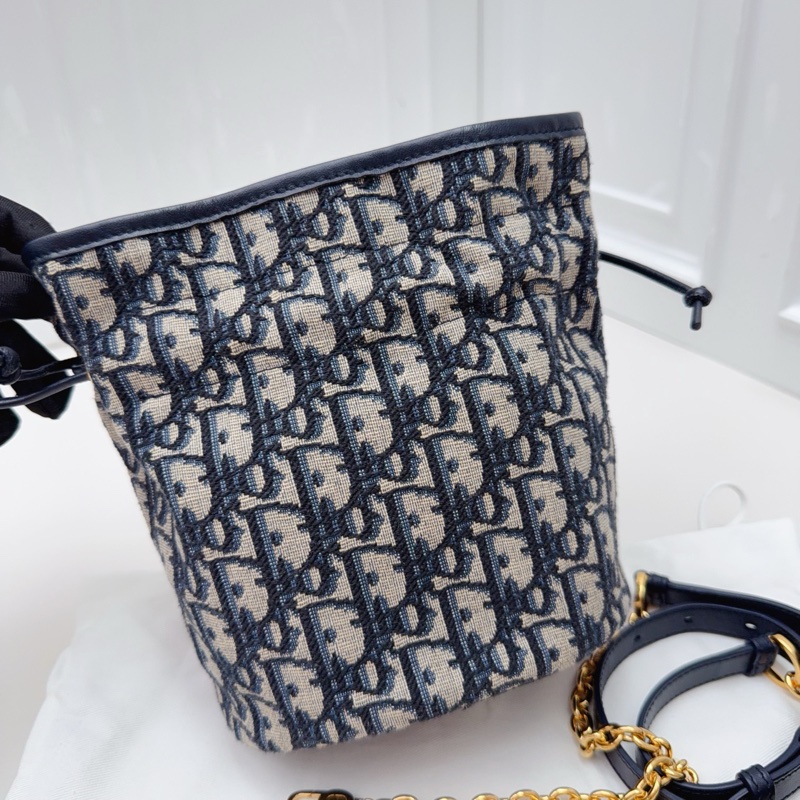🆕99新迪奧/Dior 30 Montaigne 迷你鏈條抽繩水桶包、福袋可調節肩帶 單肩包 斜挎包,金扣 24編碼✅正品-2