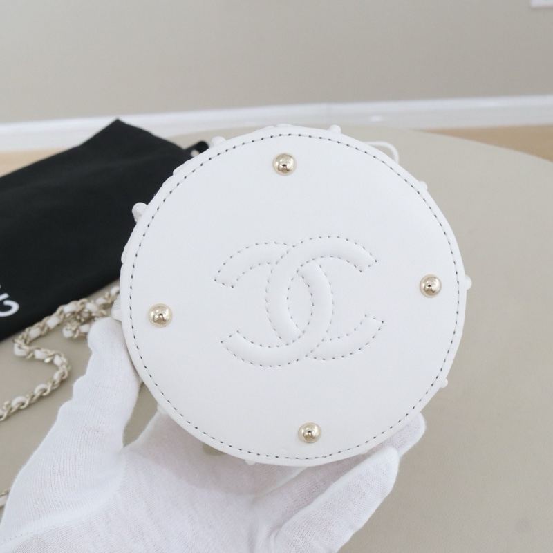 99新✨Chanel/香奈兒 25A 白色迷你水桶包手提包斜挎包 芯片款 羊皮淺金扣,✅正品-5