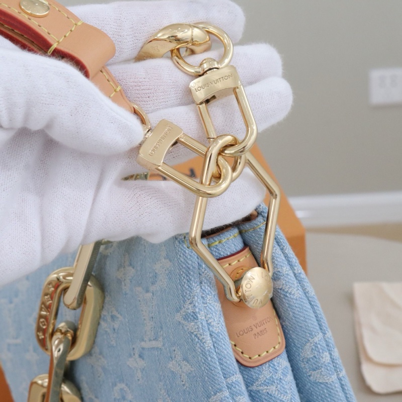 🔵99新🆕LV 路易威登Coussin BB 牛仔丹寧稀有限定款單肩包斜背包 藍色 金扣 💙正品-3