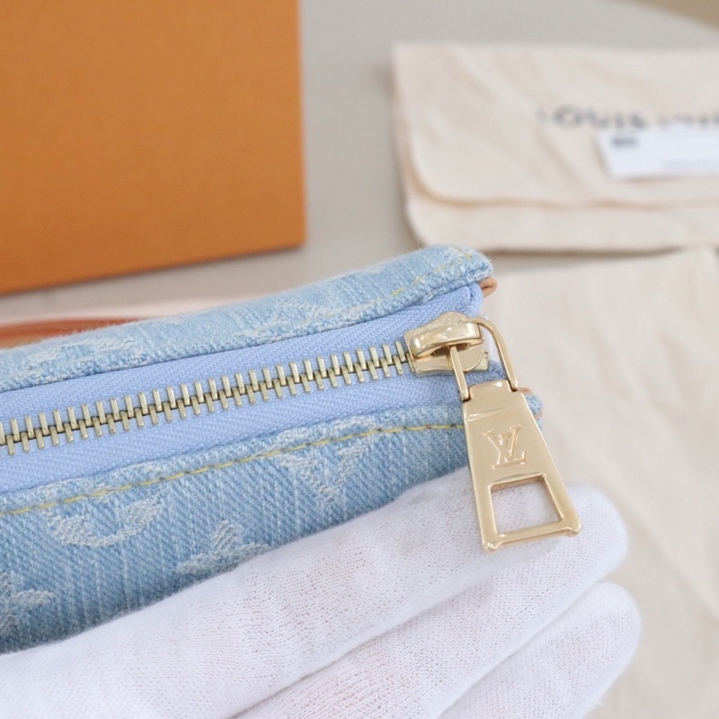 🔵99新🆕LV 路易威登Coussin BB 牛仔丹寧稀有限定款單肩包斜背包 藍色 金扣 💙正品-4