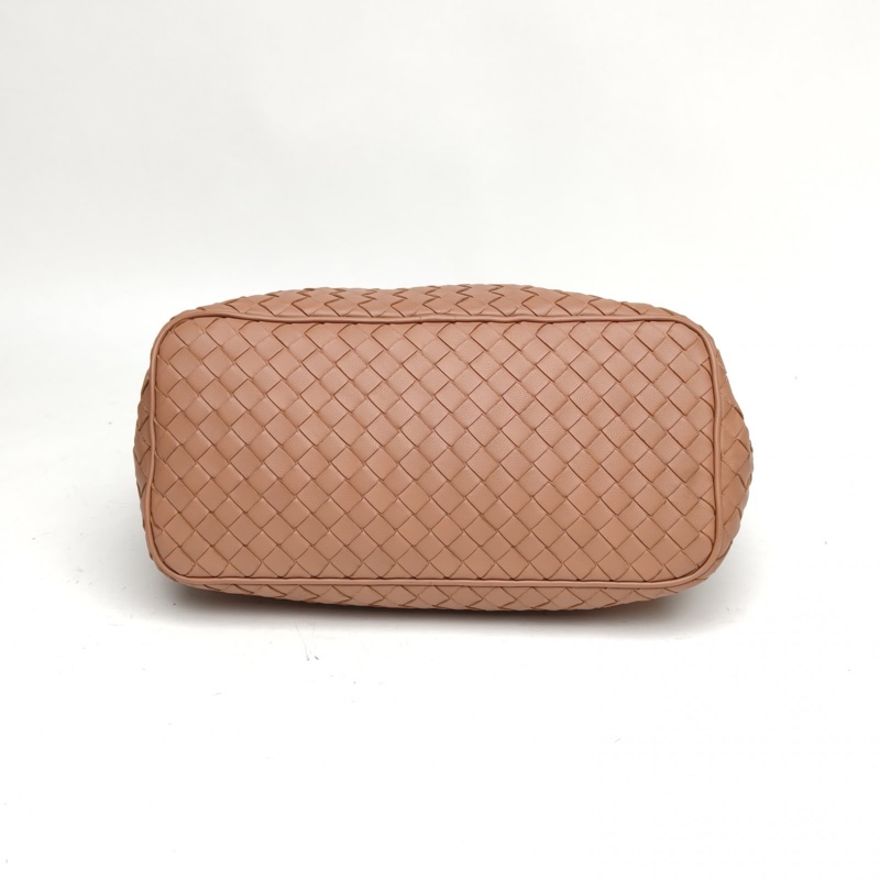 BOTTEGA VENETA 奶茶色羊皮鎢鋼扣經典編織腋下包飯盒包-3