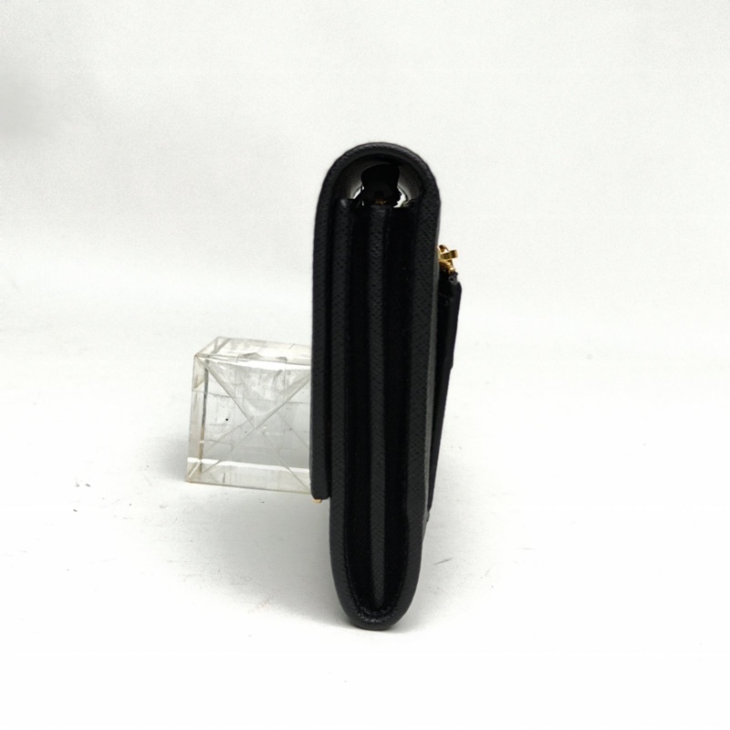 PRADA 黑色牛皮長款錢包-1