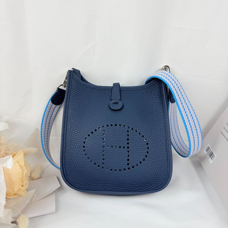近新狀態良好 HERMES 愛馬仕 Mini Evelyn 16 午夜藍 銀扣 斜背包(W刻)-0