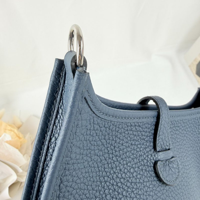 近新狀態良好 HERMES 愛馬仕 Mini Evelyn 16 午夜藍 銀扣 斜背包(W刻)-4