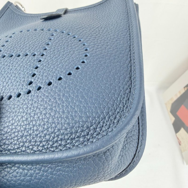 近新狀態良好 HERMES 愛馬仕 Mini Evelyn 16 午夜藍 銀扣 斜背包(W刻)-5
