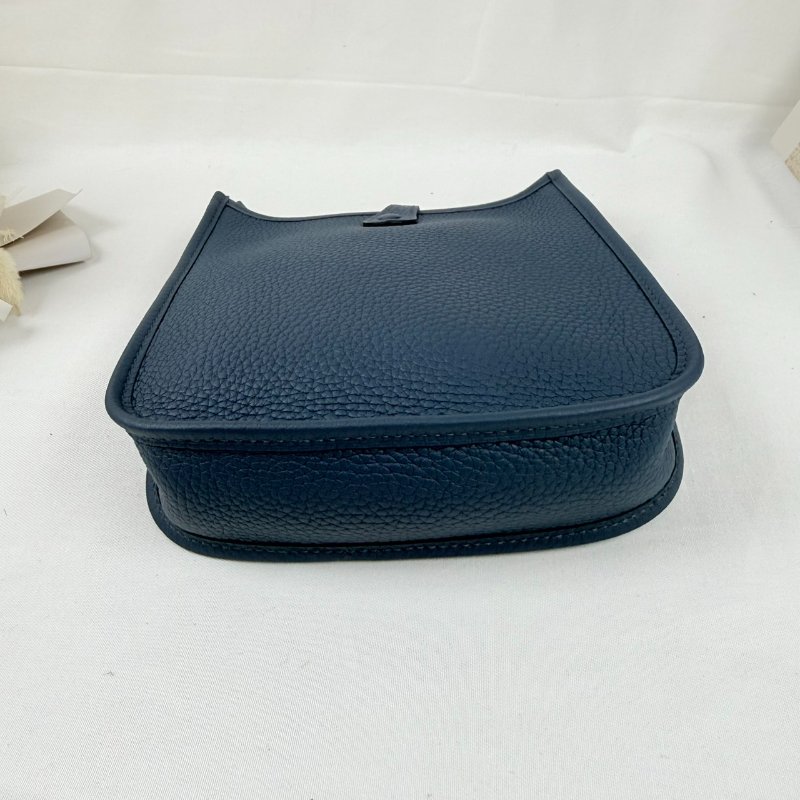 近新狀態良好 HERMES 愛馬仕 Mini Evelyn 16 午夜藍 銀扣 斜背包(W刻)-11
