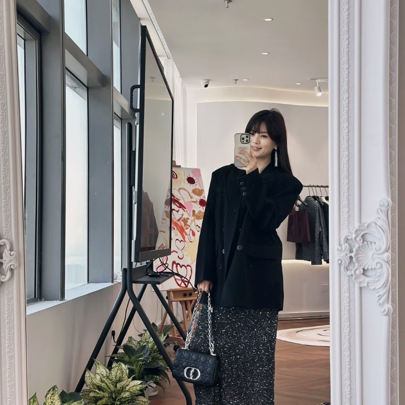 DIOR Caro藤格紋斜背包 - 小號黑銀-1