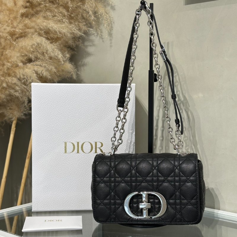 DIOR Caro藤格紋斜背包 - 小號黑銀-10