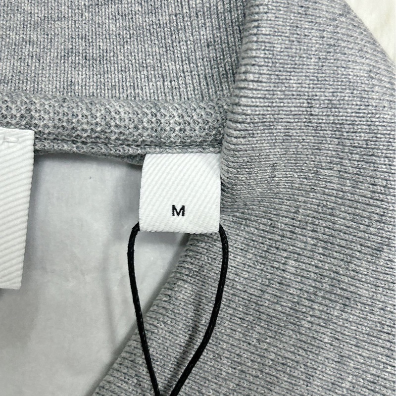 巴寶莉 經典灰色T恤,M碼,全新未使用。全新帶吊牌。-2