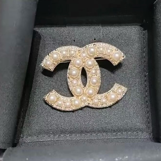 CHANEL 合金21V珍珠雙C胸針-4