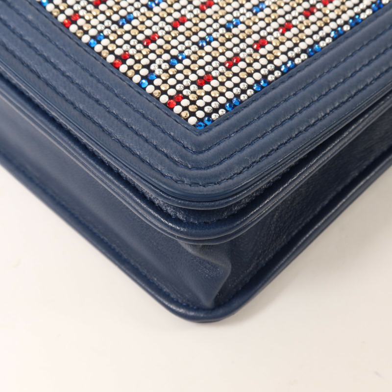 CHANEL 牛皮皮革/Strass Boy Wallet On Chain鏈帶肩背袋-13