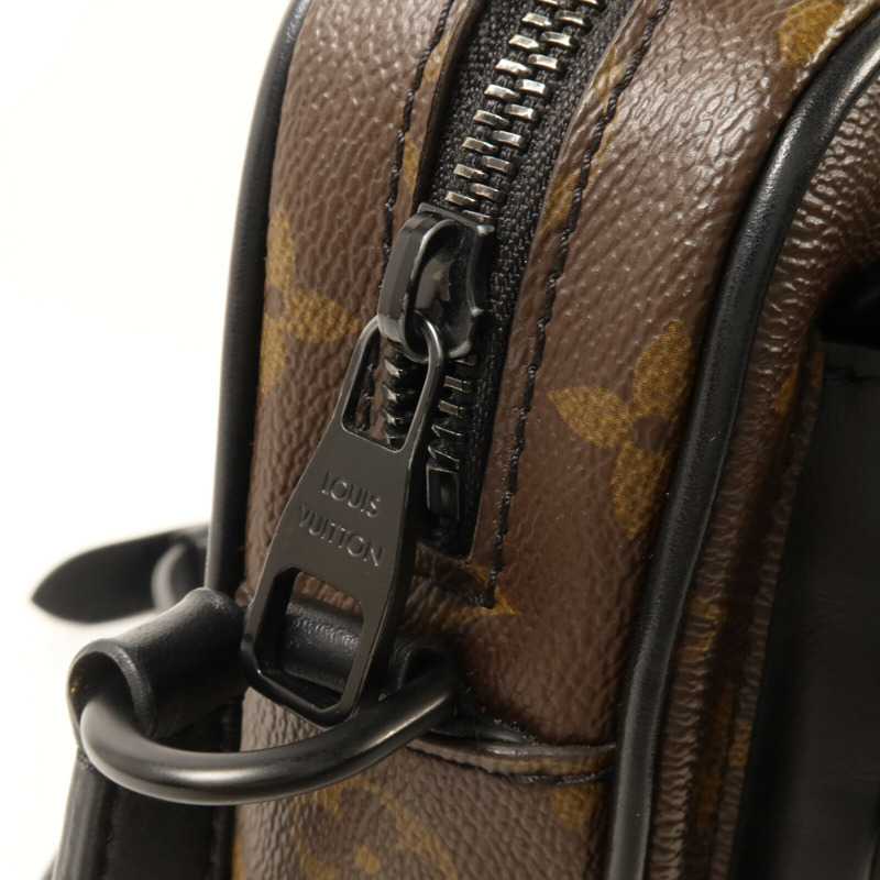 LOUIS VUITTON Monogram Macassar Christopher Wearable Wallet肩背袋-7